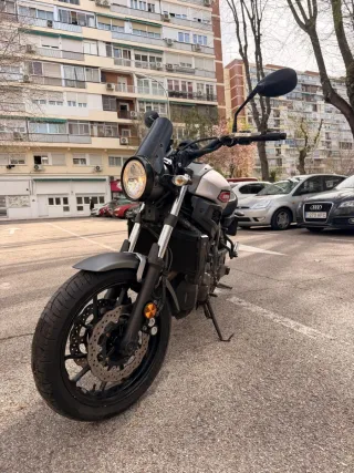 Yamaha XSR 700 Gris 2018
