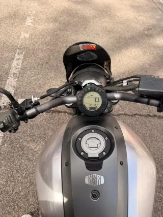 Yamaha XSR 700 Gris 2018