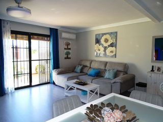 Casa adosada en venta en Cotomar - Urbanizaciones en Rincón de la Victoria