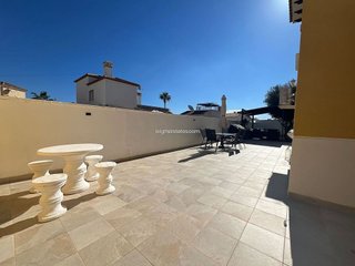 Chalet en venta en Campos de Golf - Villa Martin - Los Dolses en Orihuela