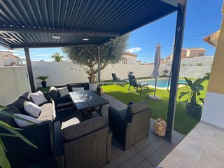 Chalet en venta en Campos de Golf - Villa Martin - Los Dolses en Orihuela