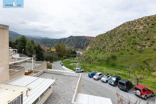 Casa adosada en venta en Crta. De la Sierra en Granada