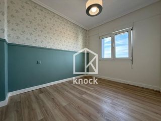 Piso en venta en El Polígono en Gijón