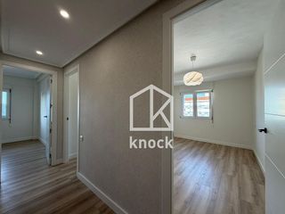 Piso en venta en El Polígono en Gijón