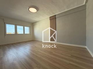 Piso en venta en El Polígono en Gijón