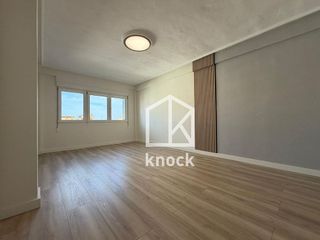 Piso en venta en El Polígono en Gijón