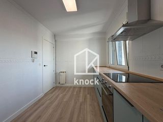 Piso en venta en El Polígono en Gijón