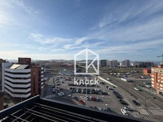 Piso en venta en El Polígono en Gijón