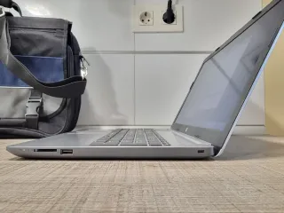 Portátil HP Ryzen 5 SSD Windows11 Office