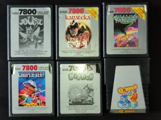 Consola Atari 7800 Negra y Plateada