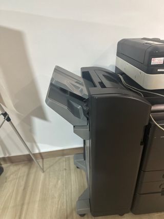 Konica Minolta bizhub C220 Impresora Profesional