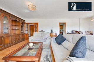 Piso en venta en Eixample Nord – La Devesa en Girona