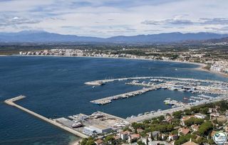 Piso en venta en Port Esportiu - Puig Rom - Canyelles en Roses