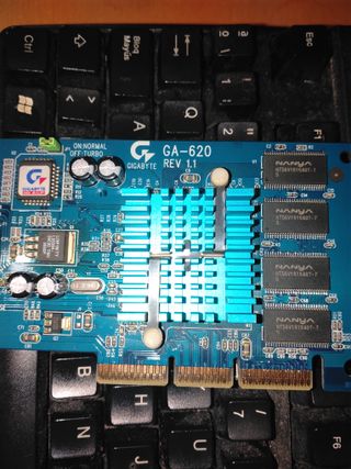 Schede grafiche AGP NVIDIA 8MB e 16MB