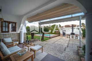 Chalet en venta en La Motilla en Dos Hermanas