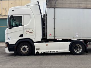 SCANIA R450 con equipo hidráulico