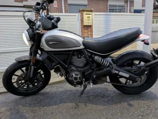 Ducati Scrambler 800 Icon