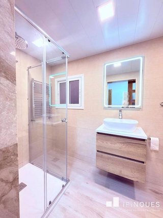 Casa pareada en venta en Les Arenes - La Grípia  Can Montllor en Terrassa