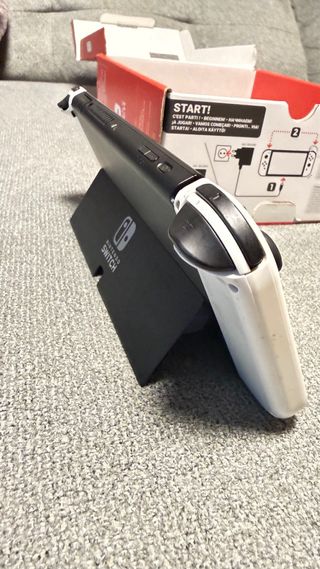 Nintendo Switch OLED Blanca y Negra