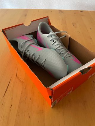 Botas de fútbol Nike Mercurial Talla 42