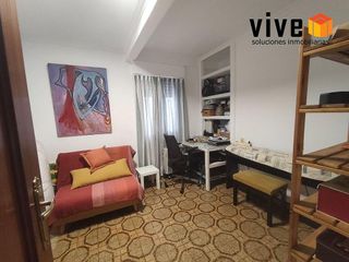 Piso en venta en Cruz Roja en Sevilla
