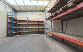 Nave industrial en venta en Loeches
