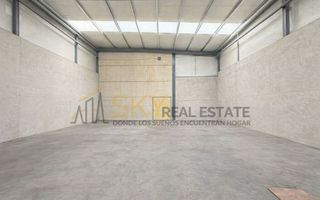 Nave industrial en venta en Loeches