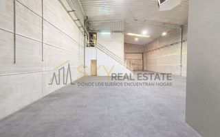 Nave industrial en venta en Loeches