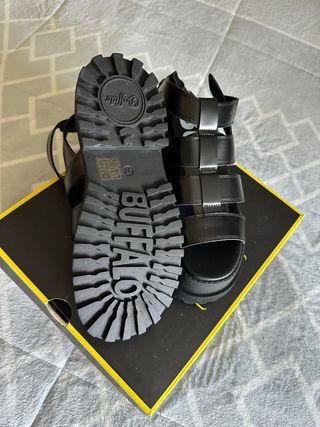 Sandalias búfalo