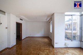 Piso en venta en Los Remedios en Sevilla