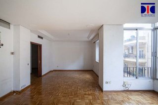 Piso en venta en Los Remedios en Sevilla