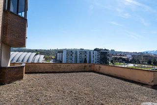 Piso en venta en Milán - Pumarín - Teatinos en Oviedo