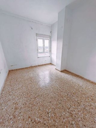 Piso en venta en Santos de Maimona (Los)