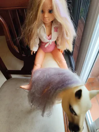 Muñeca Nancy con caballo