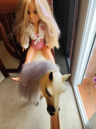 Muñeca Nancy con caballo