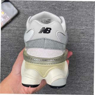 New Balance 9060 Rain Cloud Gris 36.5