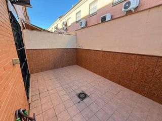 Casa adosada en venta en Coria del Río