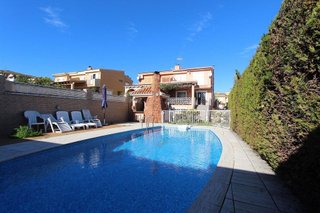 Casa pareada en venta en Zona Avenida Alta - Auditorio en Torrent