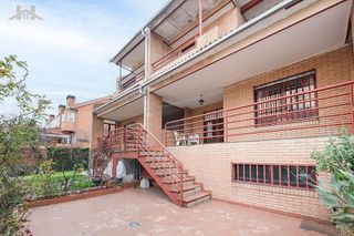 Casa adosada en venta en Valderas - Los Castillos en Alcorcón