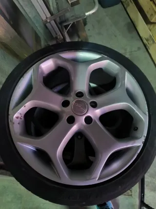 Llantas Ford 18