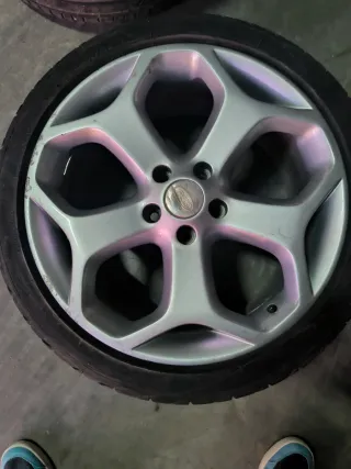 Llantas Ford 18