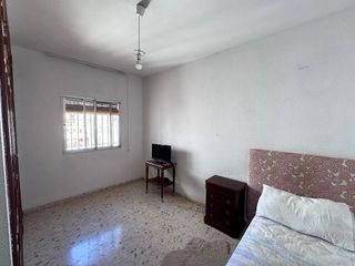 Casa adosada en venta en Gamarra - La Trinidad en Málaga