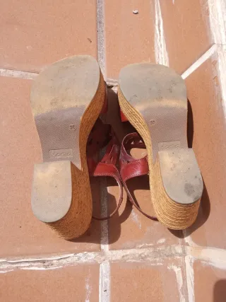 Sandalias de piel marrones