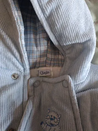 Buzo de bebé azul con ositos