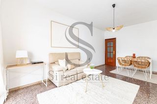 Piso en venta en Porta en Barcelona