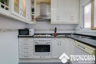 Piso en venta en Singuerlín - Can Franquesa - Les Oliveres en Santa Coloma de Gramanet