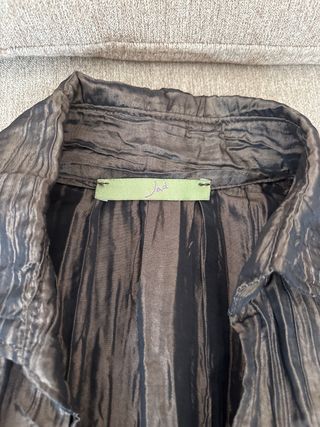 Camisa manga larga efecto arrugado