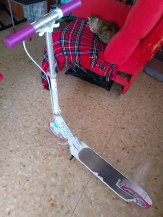 Patinete infantil blanco y morado oxelo mid 9