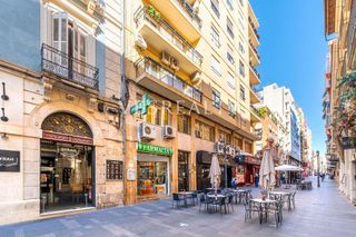 Oficina en venta en Centro en Alicante