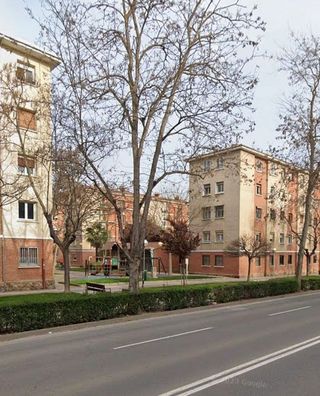 Piso en venta en Universidad - Los Lirios en Logroño